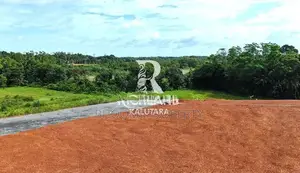 කළුතරින් බිම්කොටස්