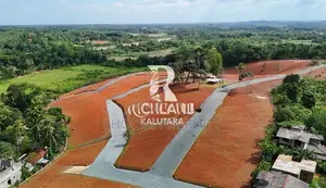 කලුතරට ළඟින් ඉඩම්