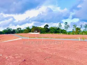 කළුතරින් බිම්කොටස්