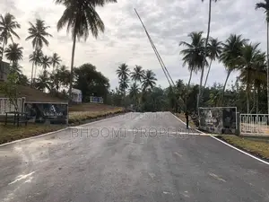 මාතර ලැබීම නව නගරයේ රෝහල් අසලින් අගනා බිම් කොටස්