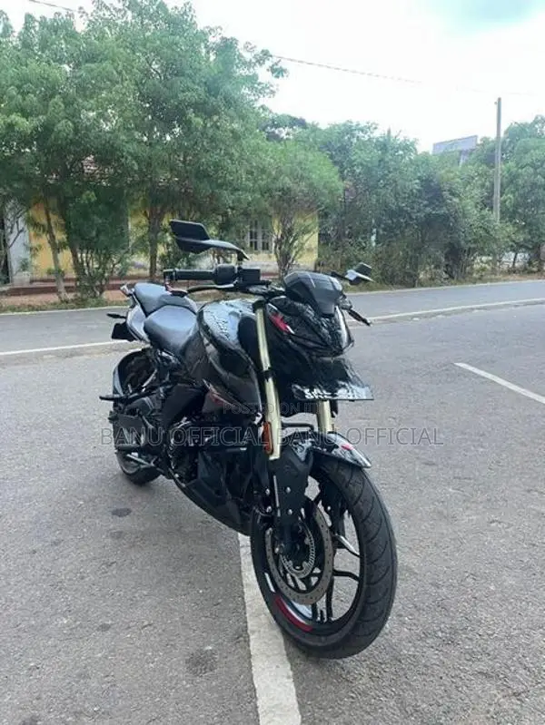Bajaj Pulsar N160 2025
