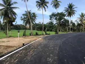 ලැබීම නව පරිපාල නගරයෙන් අගනා බිම් කොටස්