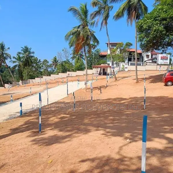 Land for Sale in Kadawatha
