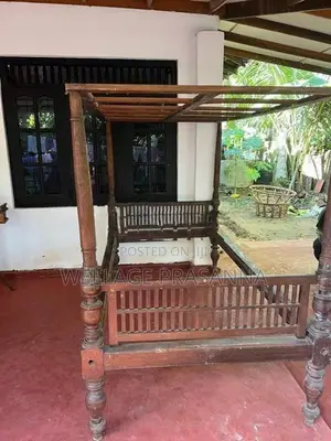 පබලියන් ඇද.