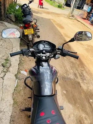 Bajaj Discover 2015