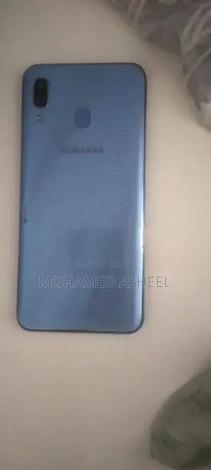 Samsung Galaxy A30 64GB (Used)