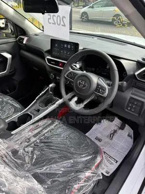 Toyota Raize Z GRADE HYBRID BSM 2025