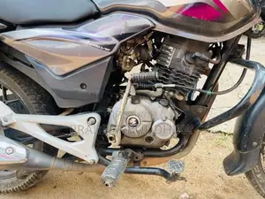 Bajaj Discover 2015