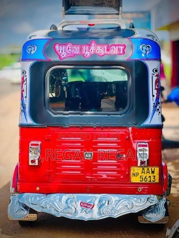 Bajaj RE 2015