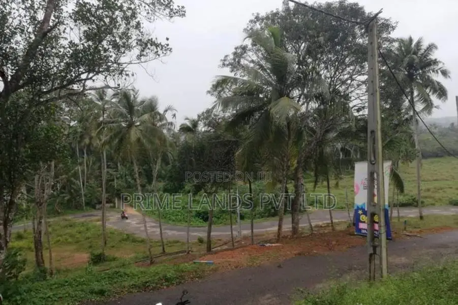 හබරාදුව බිම් කොටස්