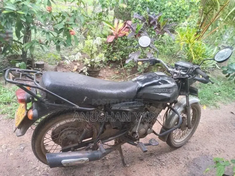 Bajaj Boxer 2012