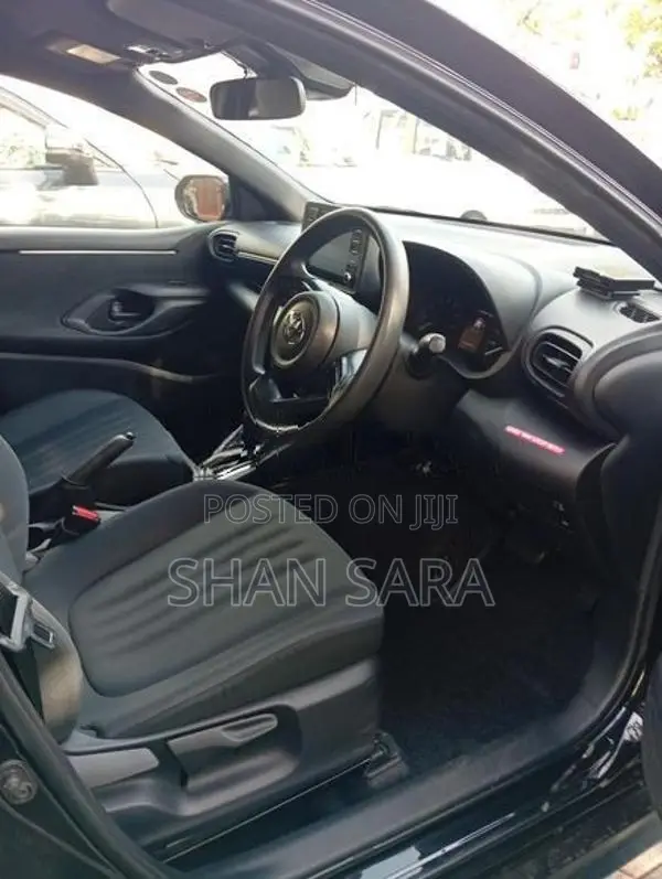 Toyota Yaris x limited 2024