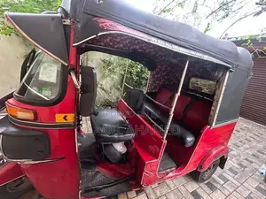 Bajaj RE 2015