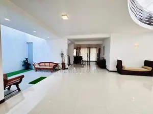 Luxury Multi-Storey Residence – Rajagiriya