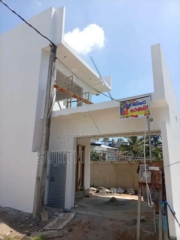 Luxury House for Sale in Kottawa