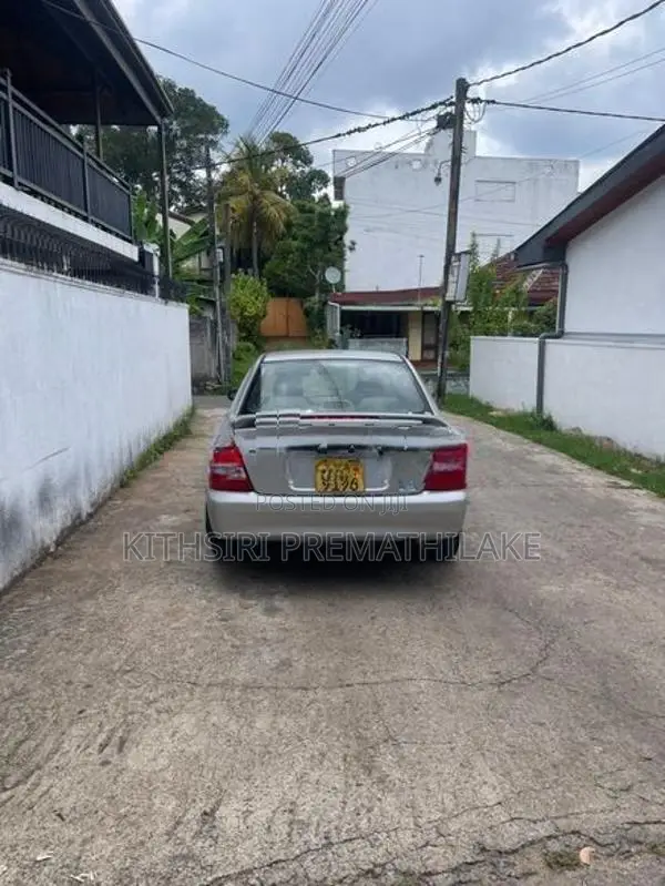 Mazda Familia 2000
