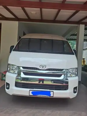 Toyota KDH 2025