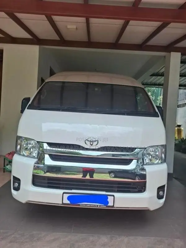Toyota KDH 2025