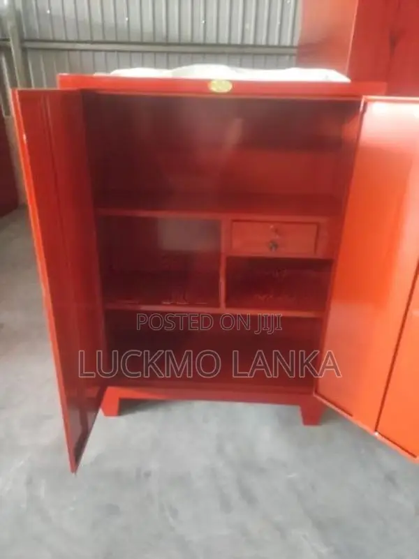 New 4x3 Size Half Steel Cupboard (Tt8)