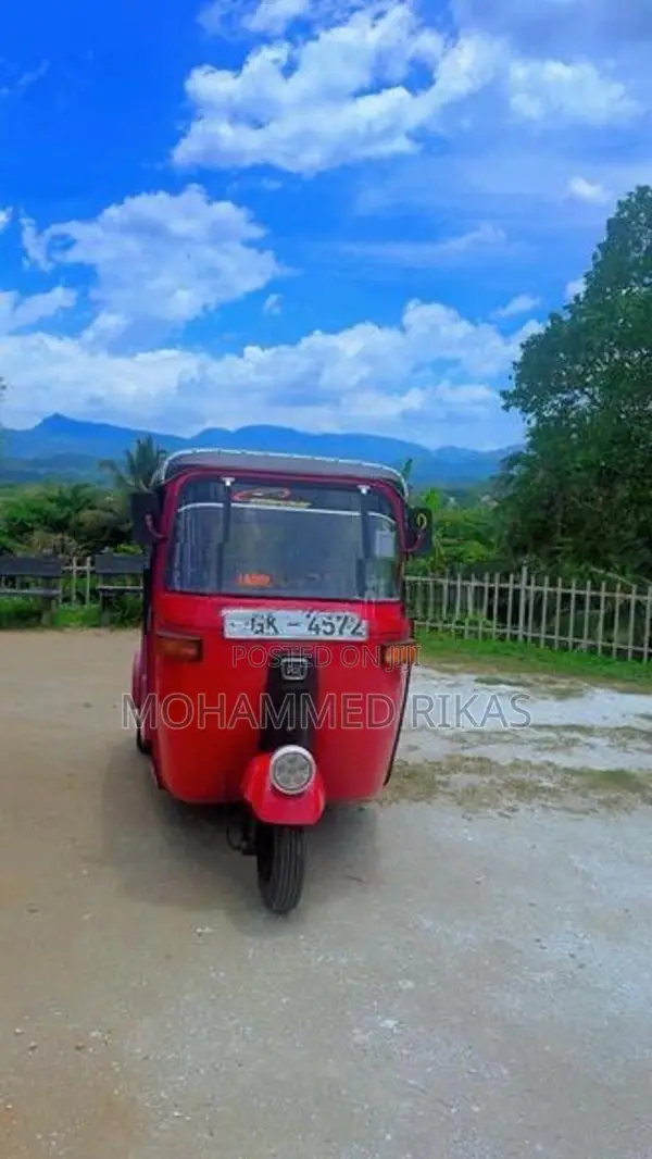 Bajaj RE 2001