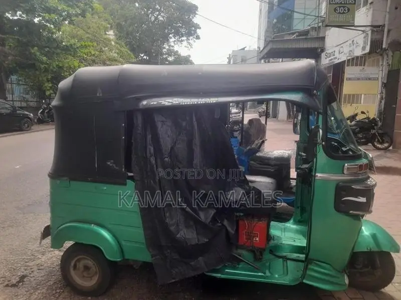 Bajaj RE 2014
