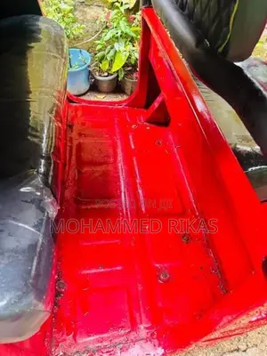 Bajaj RE 2001