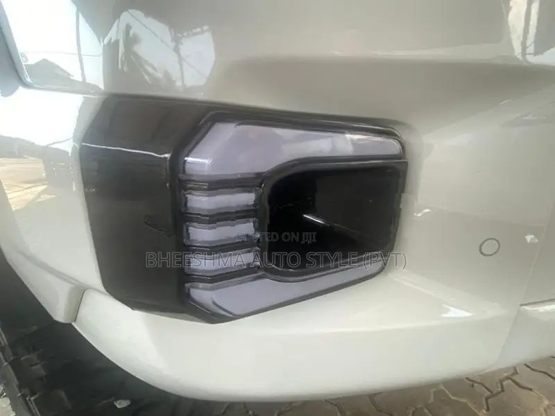 2020 Toyota Hilux Revo DRL Light