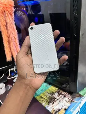 Apple iPhone 8 (Used)