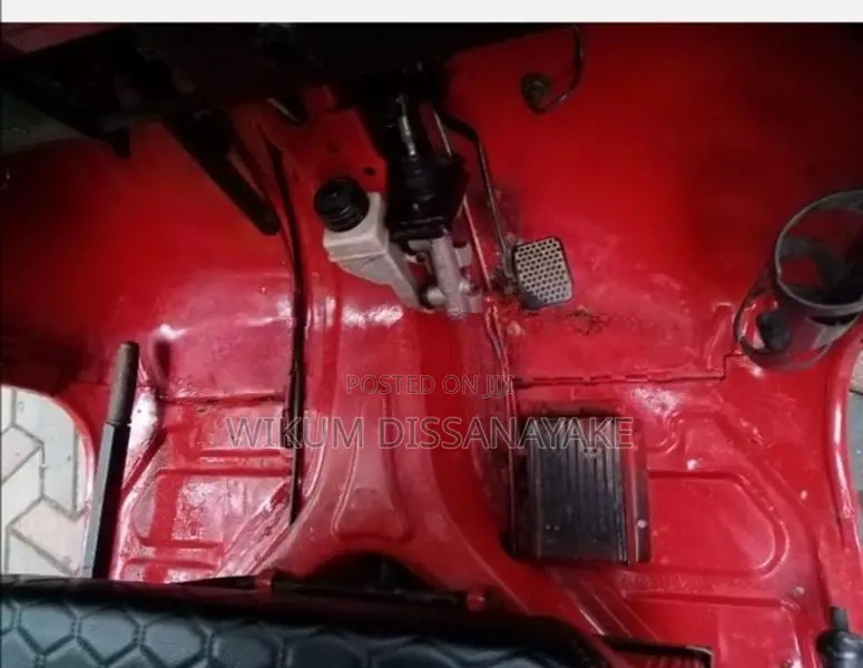 Bajaj RE 2010