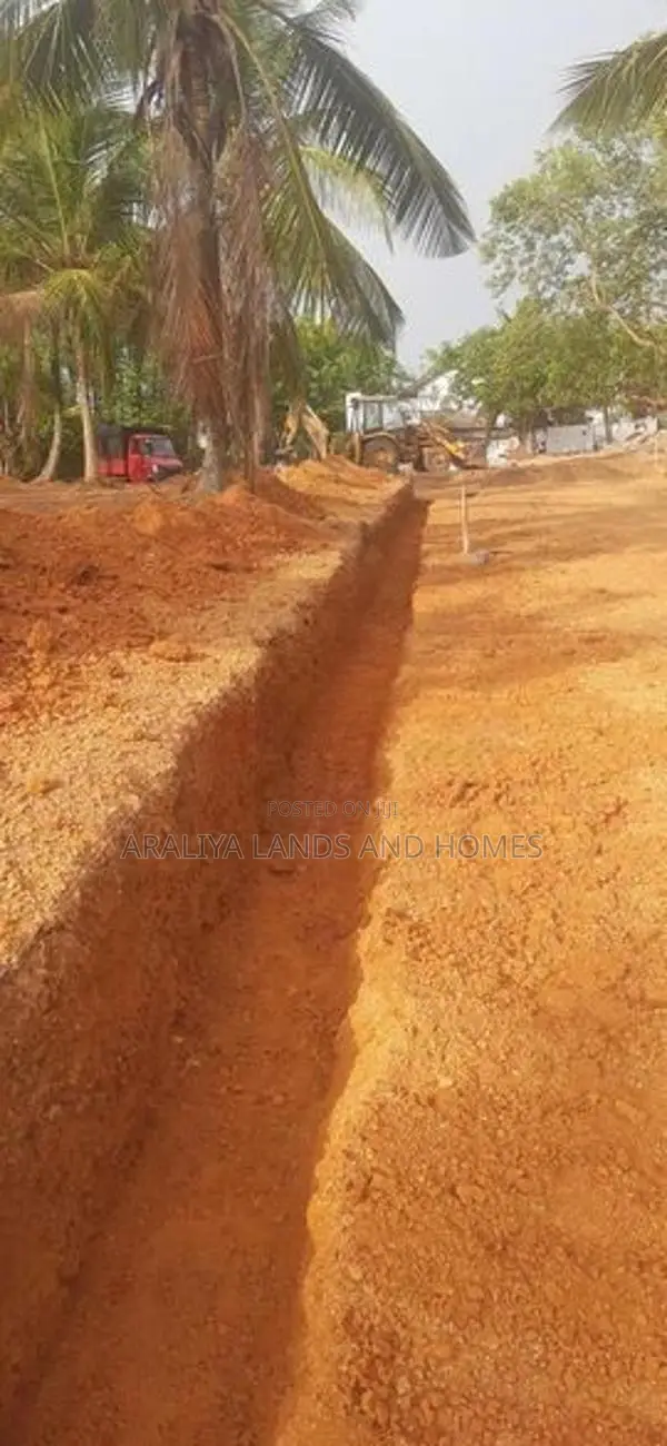 Land for Sale in Kahathuduwa