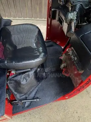 Bajaj RE 2015