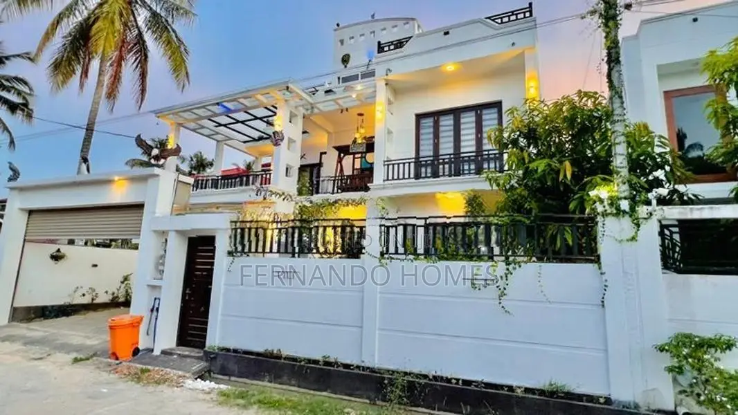 Super Modern Air Conditioned & Solar Power 5 BR House Sale Negombo