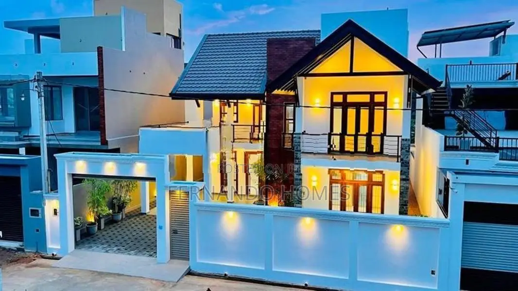 Great Nicely Built Luxury Brand New 4 BR Up House For Sale In Negombo