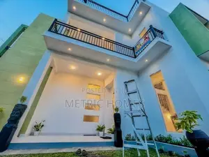 Brand New Box Model Luxury 3 Stored House Sale in Negombo