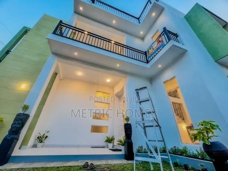 Brand New Box Model Luxury 3 Stored House Sale in Negombo