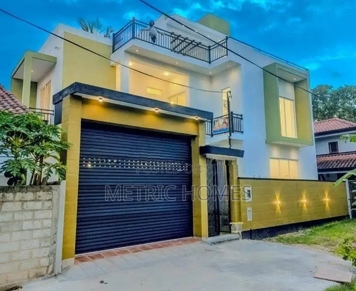 Brand New Box Model Luxury 3 Stored House Sale in Negombo