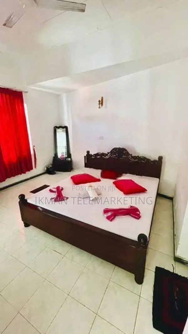 Villa for Day Rent in Galle (7 Rooms - 25000/-)