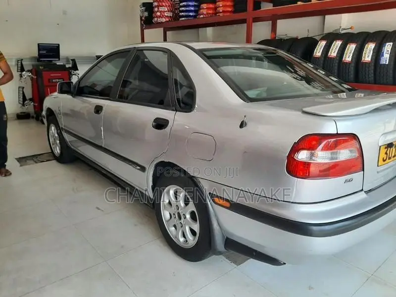 Volvo S40 1999