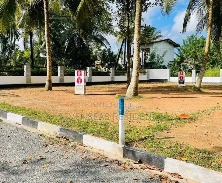 Residential Plots for Sale Near Kahathuduwa