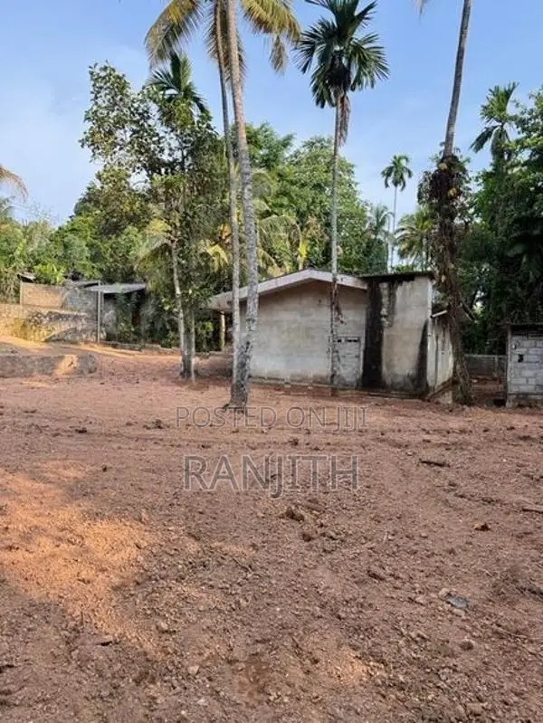 Land for Sale in Ganemulla