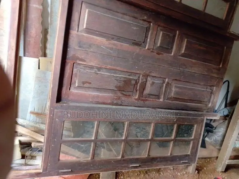 දොර සමග ජනේල