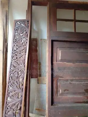 දොර සමග ජනේල