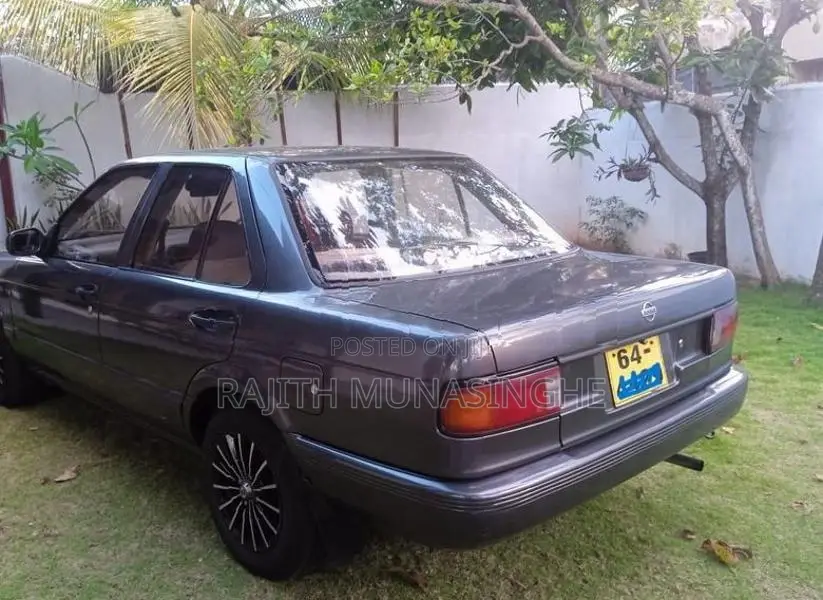 Nissan Sunny 1992