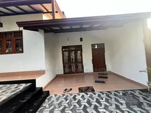 3 Bedrooms House with 10.5 Perch Land in Batuwandara