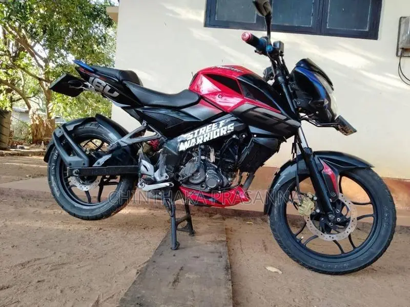 Bajaj Pulsar N160 2019