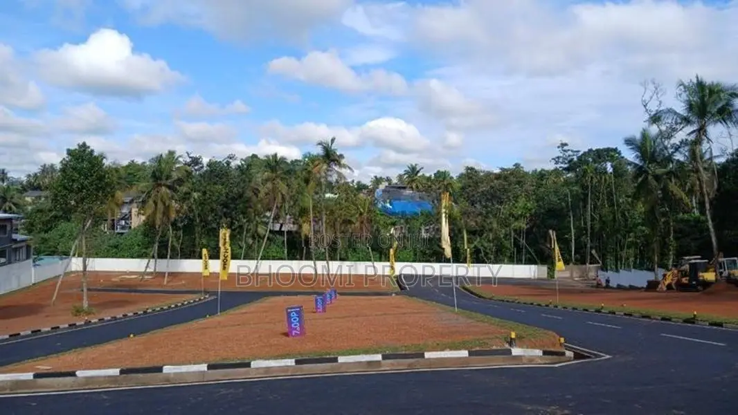 Kadawatha, Kirillawala Land For Sale