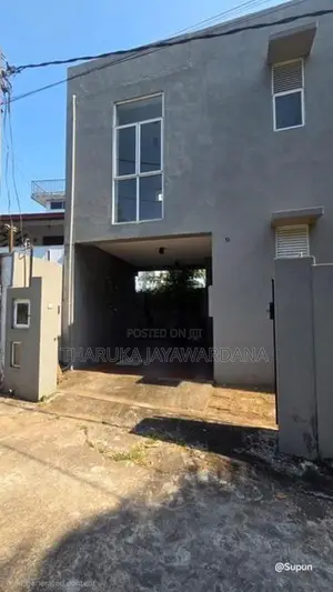 Two story house for rent in Kottawa