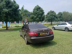 Mercedes Benz E200 2010