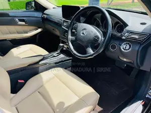 Mercedes Benz E200 2010
