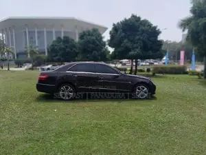 Mercedes Benz E200 2010
